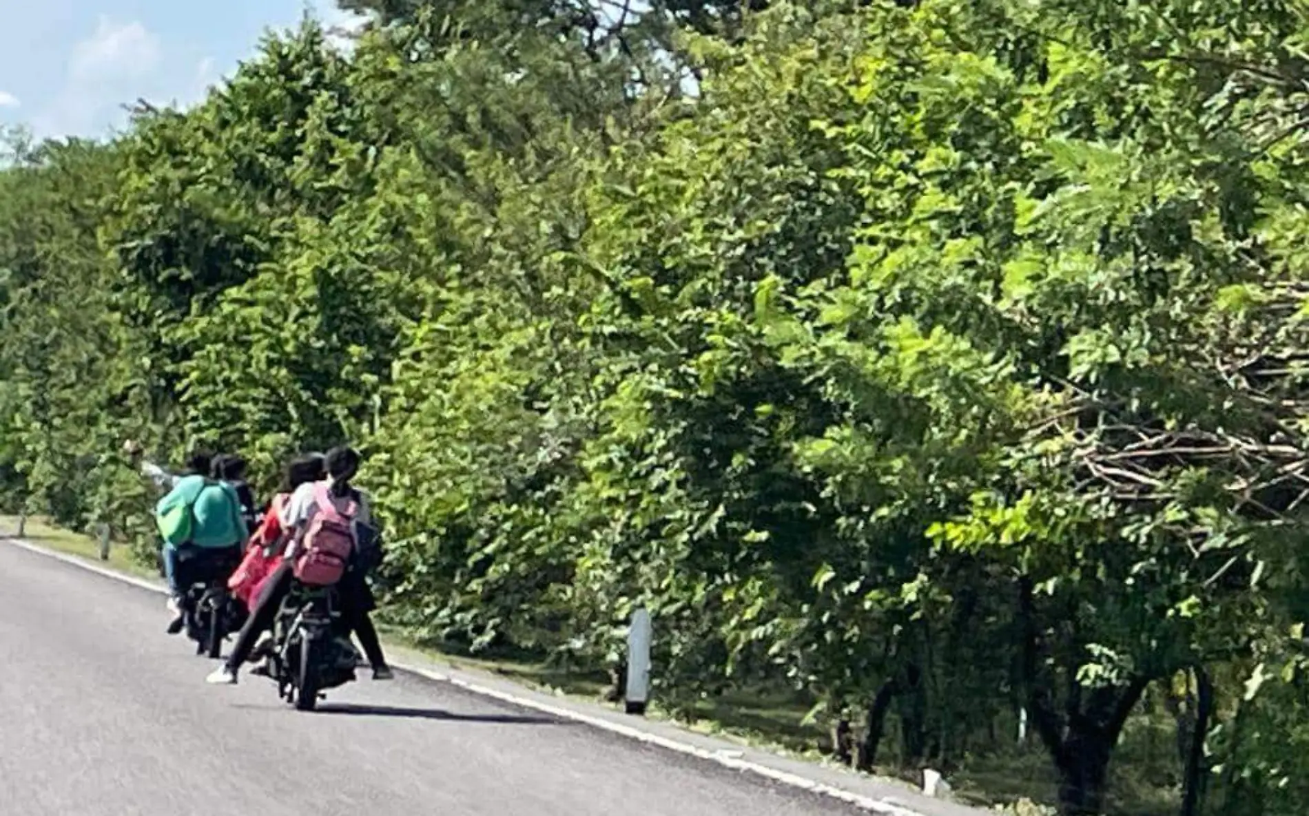 migrantes en motocicletas0